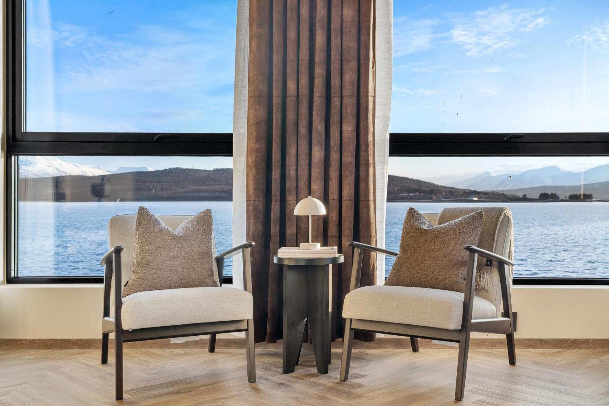 Steam Pier Apartment Kvaloya