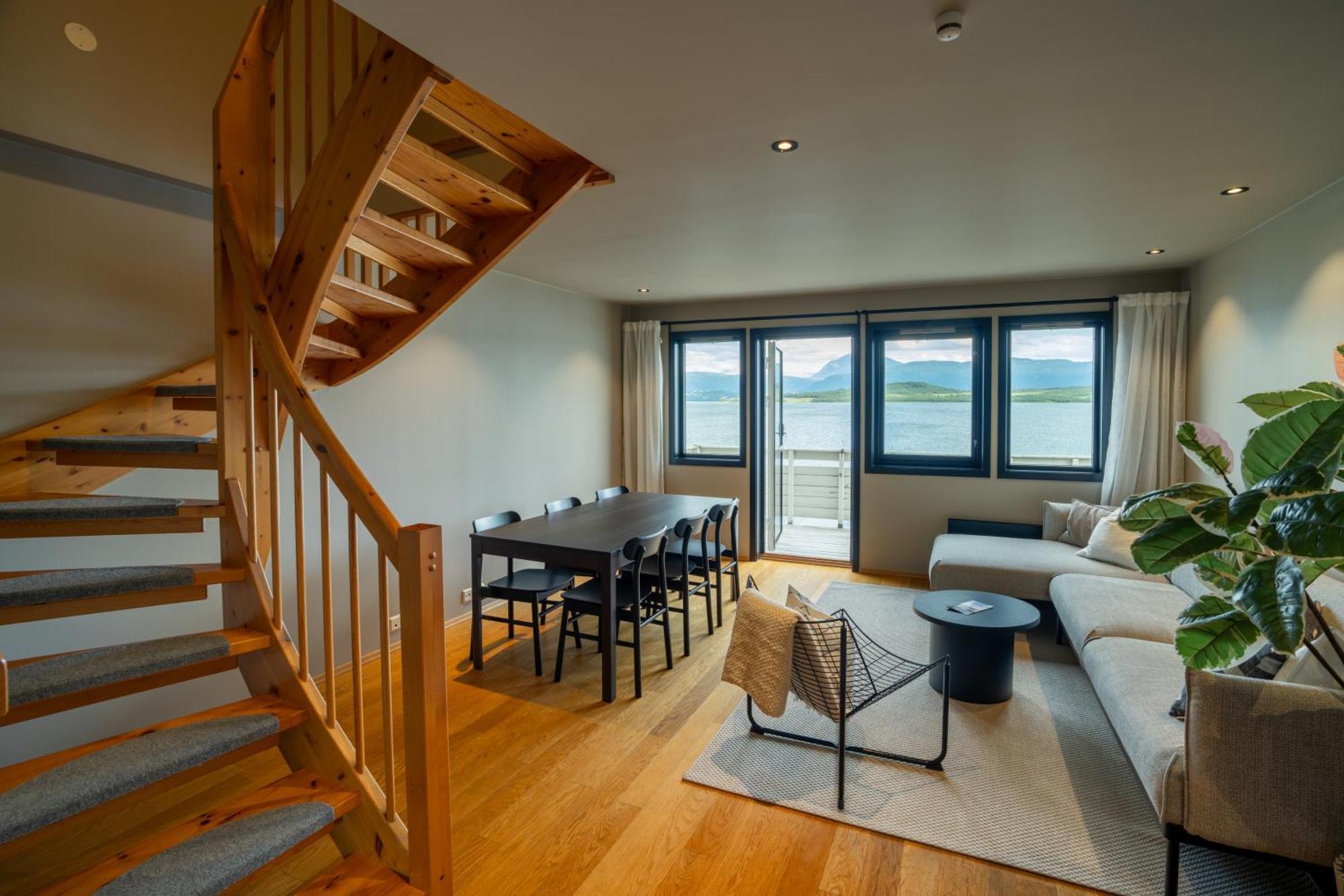 Steam Pier Apartment Kvaloya