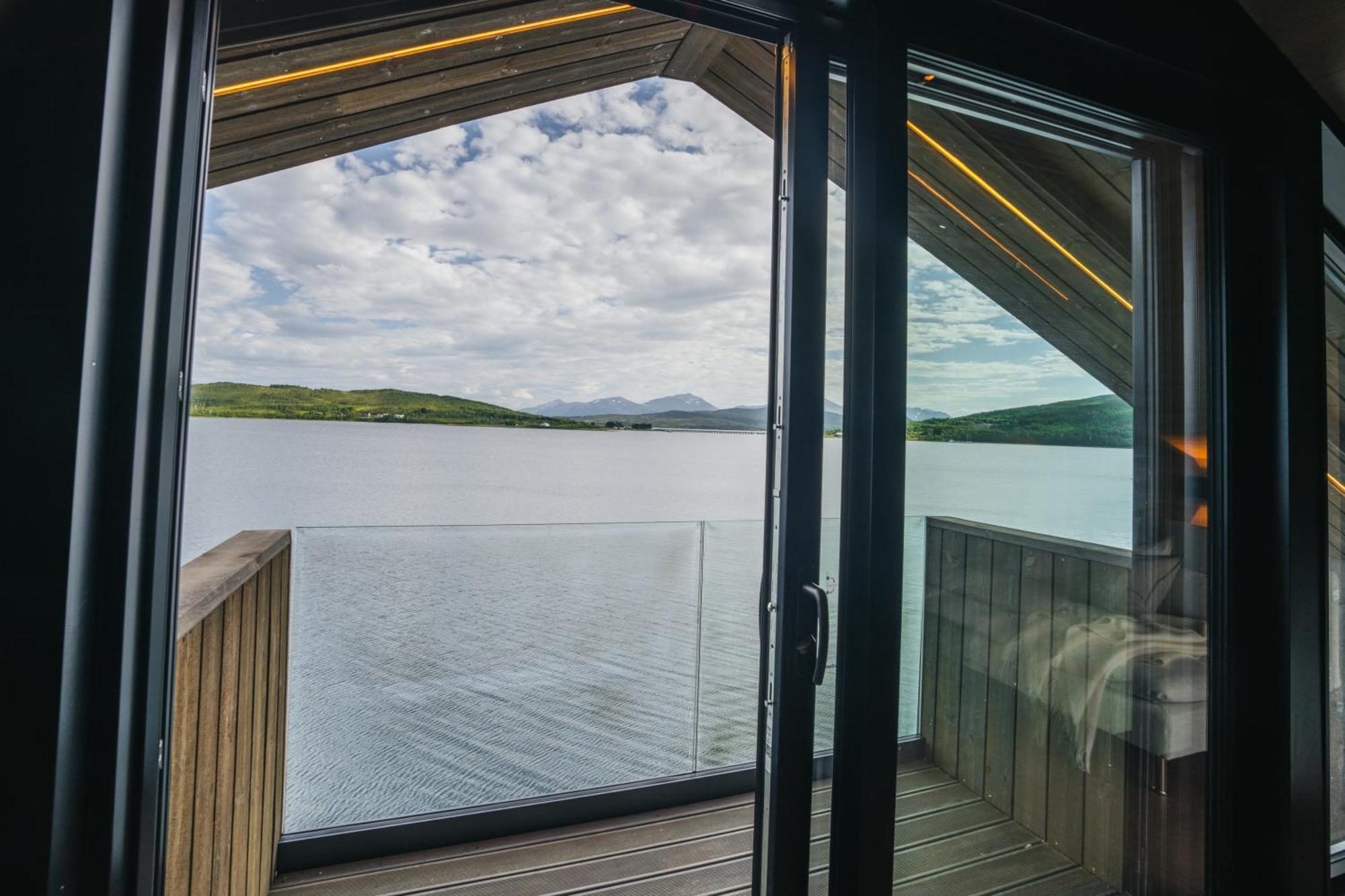Apartment Steam Pier