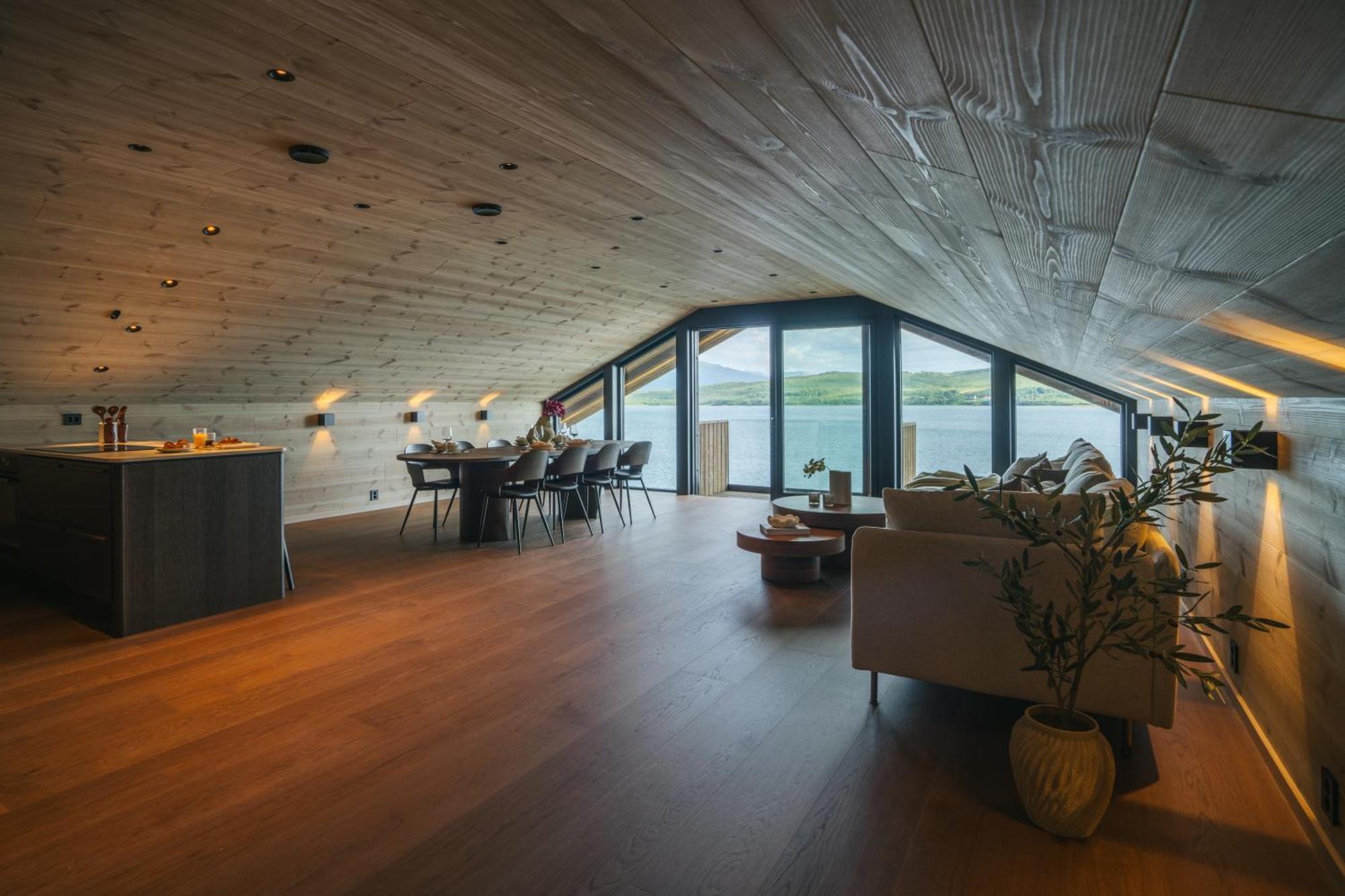 Steam Pier Apartment